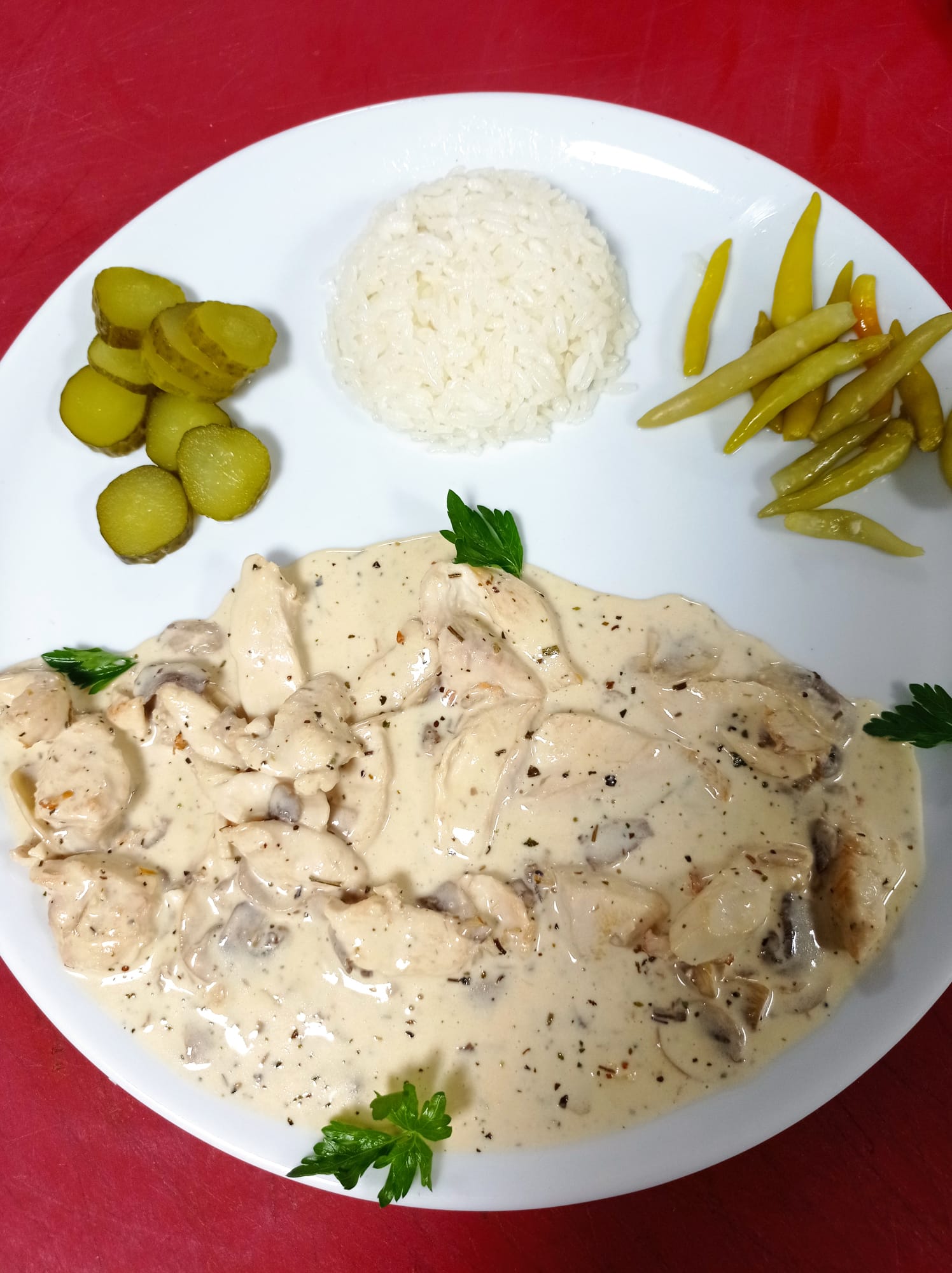 KREMALI MANTARLI TAVUK