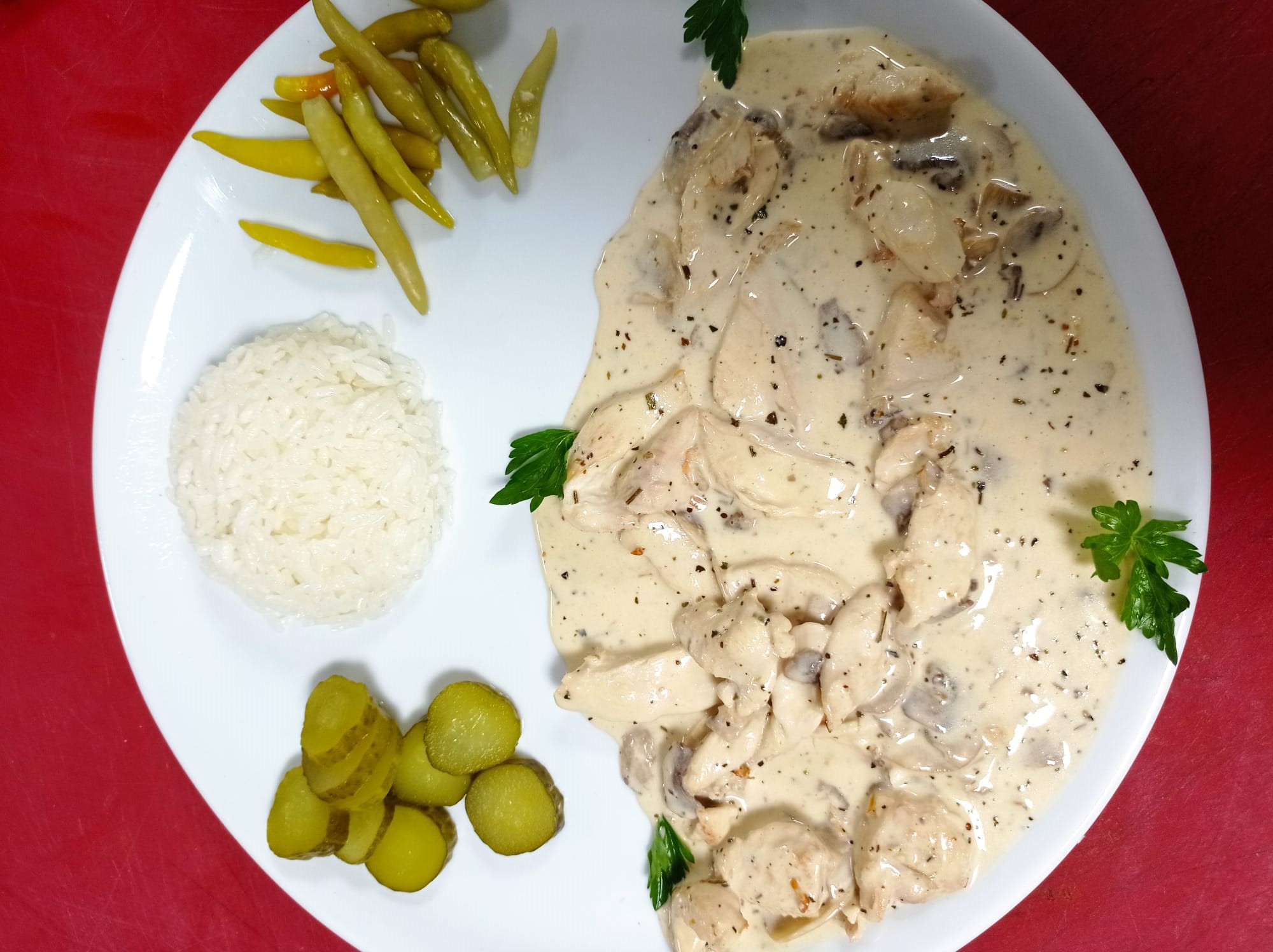 KREMALI MANTARLI TAVUK