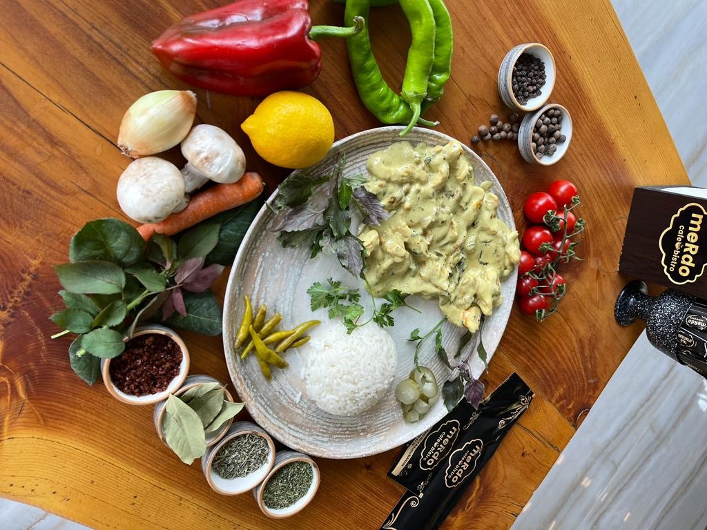 KÖRİ SOSLU TAVUK